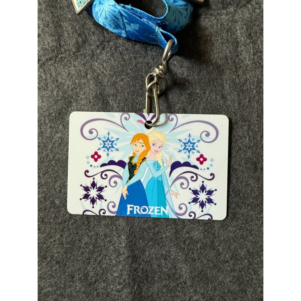 Disney FROZEN Lanyard Pin Starter Set (with extra pins) - Picture 2 of 9